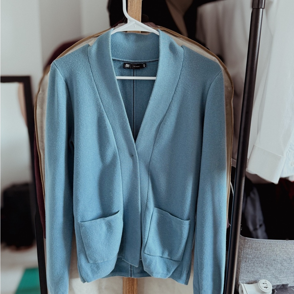 Minimalist Cardigan